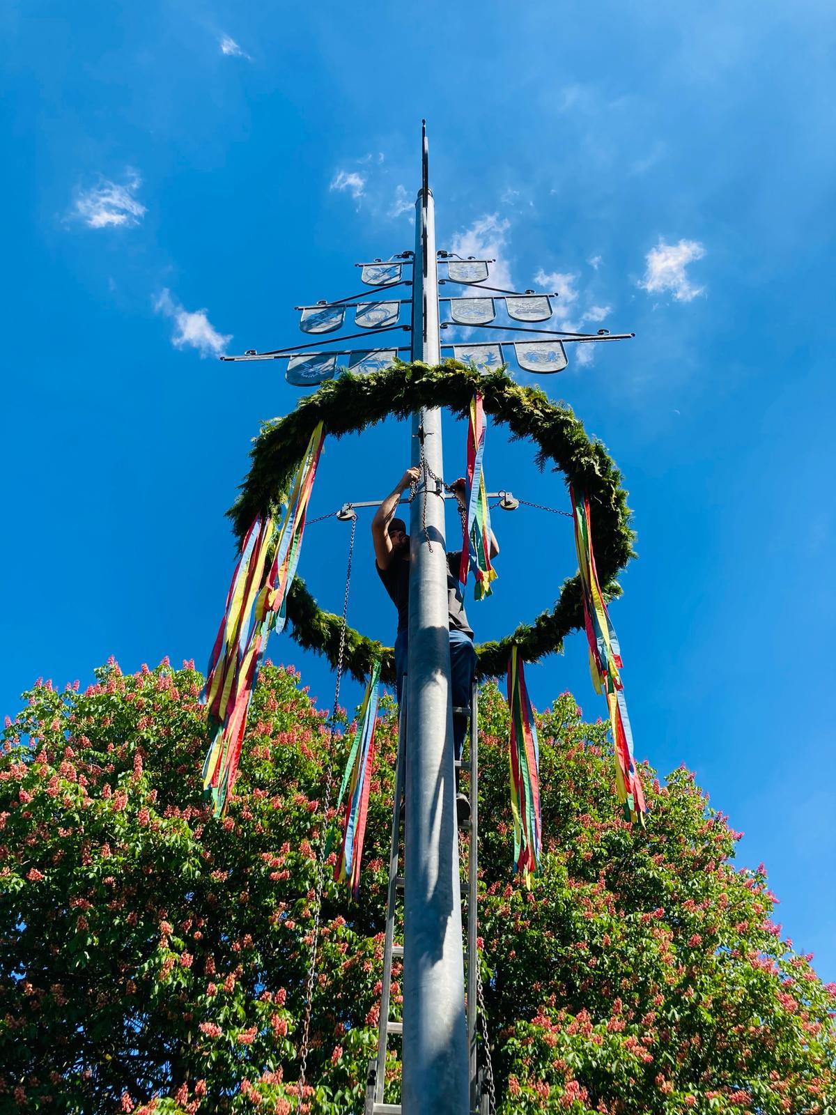Maibaum Tradition in Brackstedt